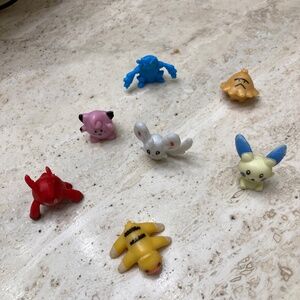 Pokémon miniature figures 6 in lot